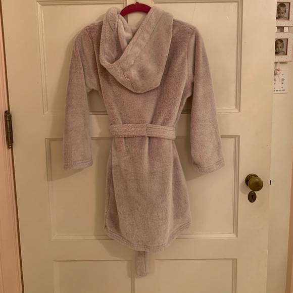 Restoration hardware kids robe. Great condition! - Picture 3 of 3